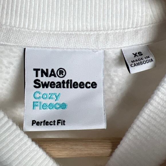 Aritzia TNA Sweatfleece Cozy XS Honey White Crewneck Pullover - Picture 2 of 6